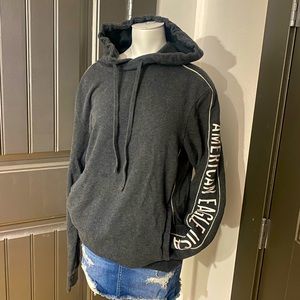 American Eagle Mens grey sweatshirt
